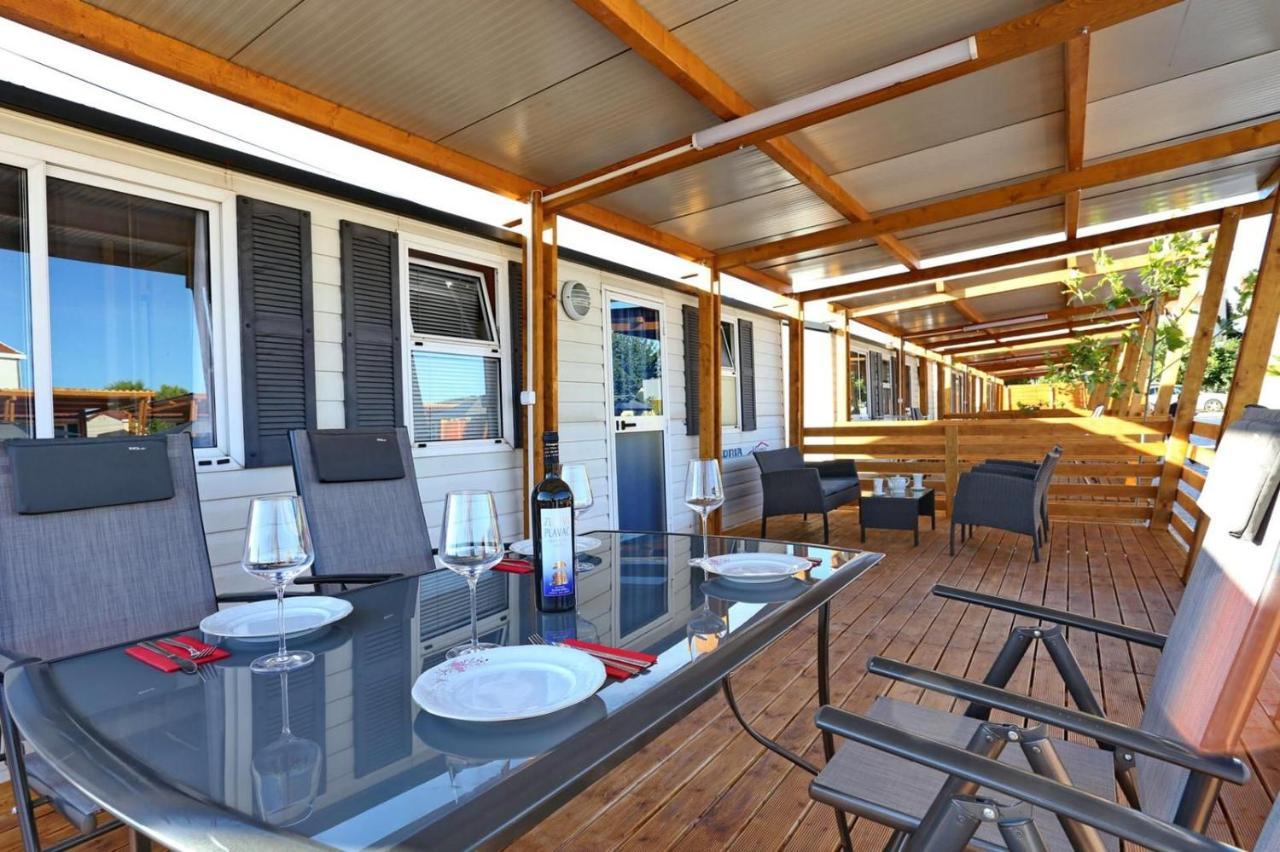 Poolside Mobile Home Turanj Esterno foto